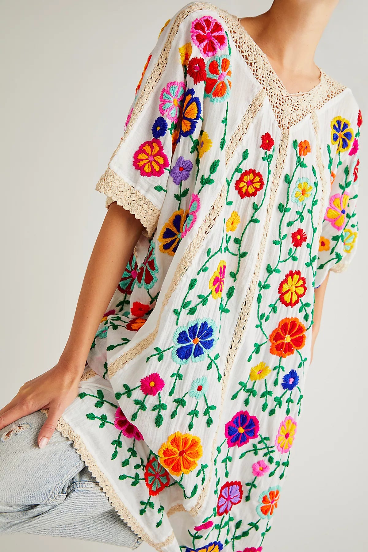 Bella Flor Embroidered Kaftan - Image 11